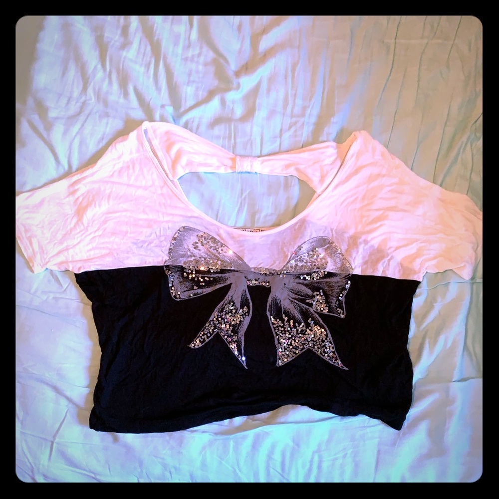 It Closet Cropped Tee